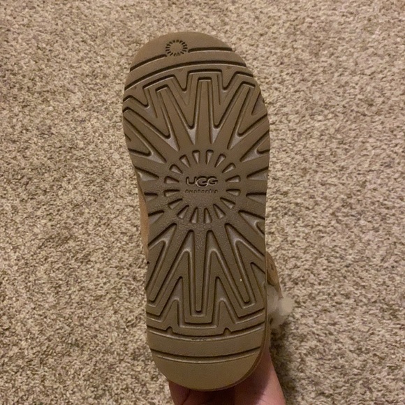 UGG Bailey Suede Triplet II Size 8 - Picture 5 of 10